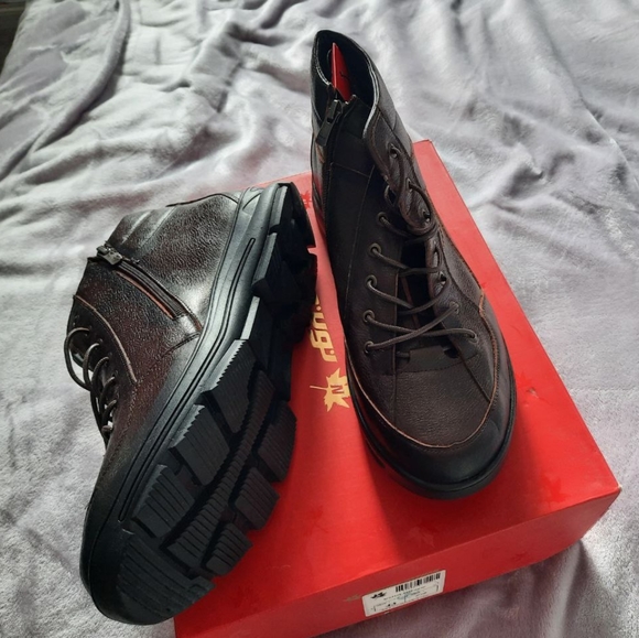 Brand new 100% real leather men's Boots - Picture 2 of 4